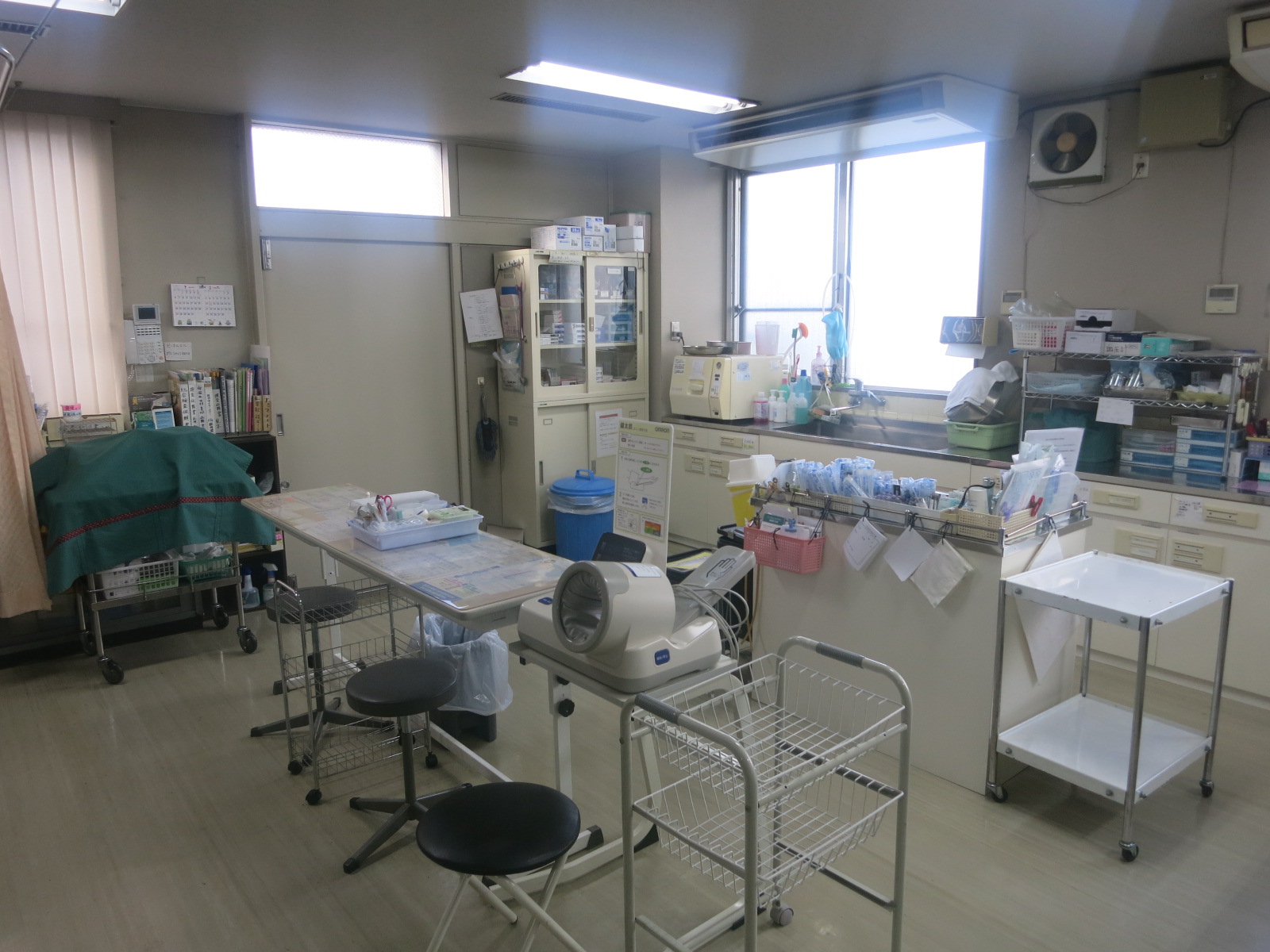 外来処置室 (2) | 富田林 田中病院